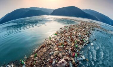 Pencemaran Laut Akibat Sampah Plastik