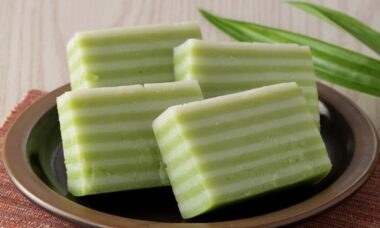 Kue lapis tepung beras