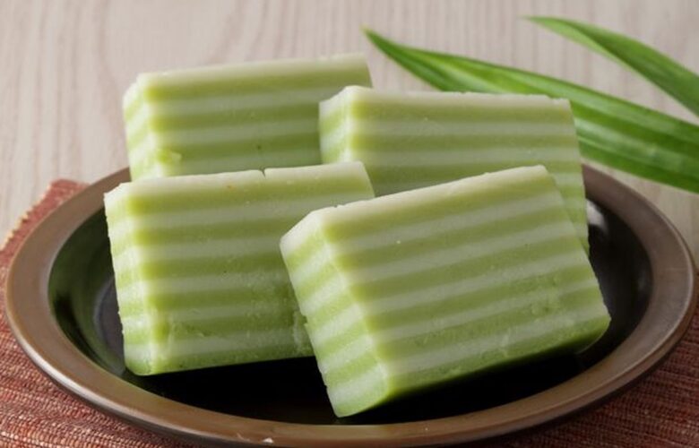 Kue lapis tepung beras