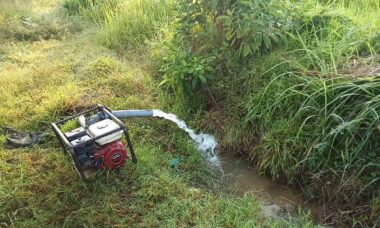 pompa air untuk sawah kering