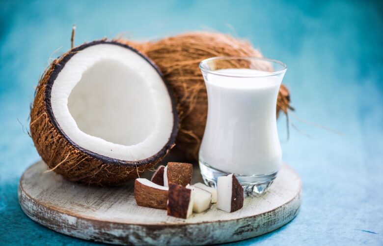 Kelapa Parut untuk Santan Segar