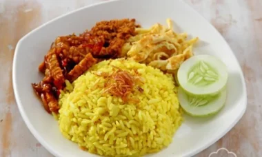 cara membuat nasi kuning