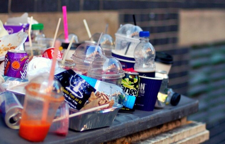 Bisnis Berkelanjutan dan Plastik