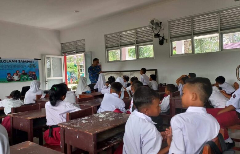 Sosialisasi Penggunaan Cocomesh di Sekolah Lingkungan