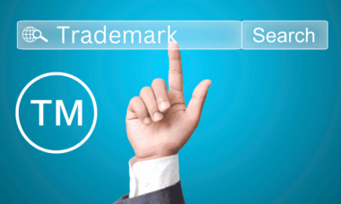 pengaruh nama merek yang berbeda di internet